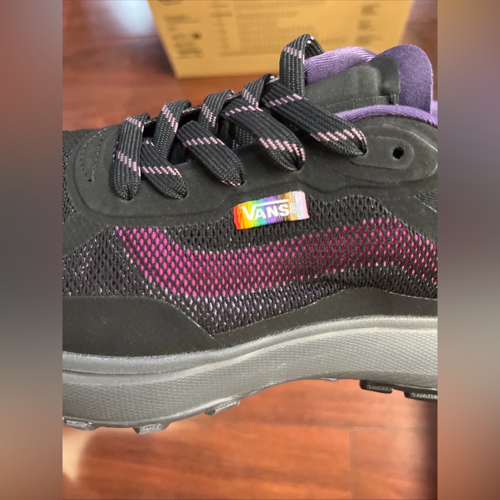 Vans MTE Crosspath Shroud Shoes Mens 6 / Womens 7.5 Black Pink Hike New HALF BOX - Picture 10 of 16